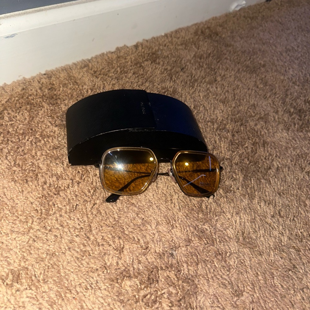 Stylish Black and Gold Sunglasses